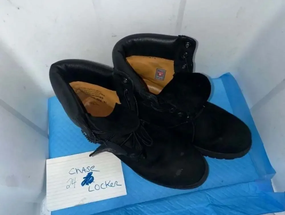 Timberland 6-Inch Premium Waterproof Boots Black Leather with 400 Gram PrimaLoft